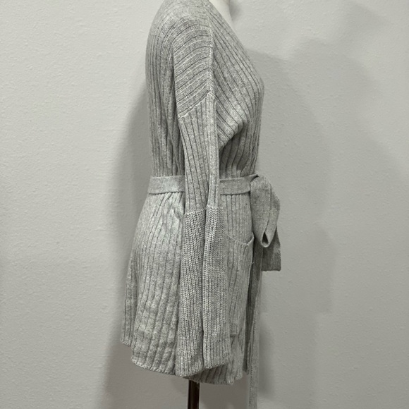 Treasure & Bond Gray Ribbed Cardigan - Picture 2 of 3